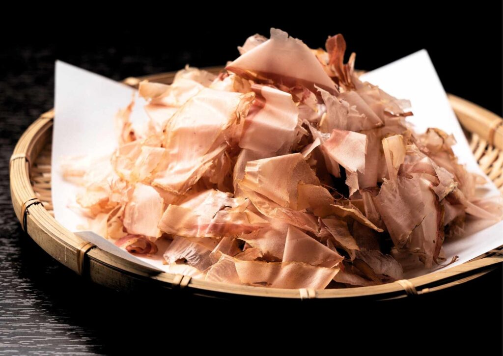 Katsuobushi – co to takiego? Przewodnik po suszonym bonito i jego zastosowaniach